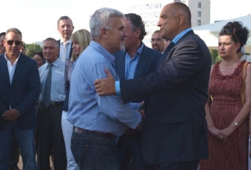 Премиерът в Разград: Две ленти и 6:6 с "Лудогорец" 